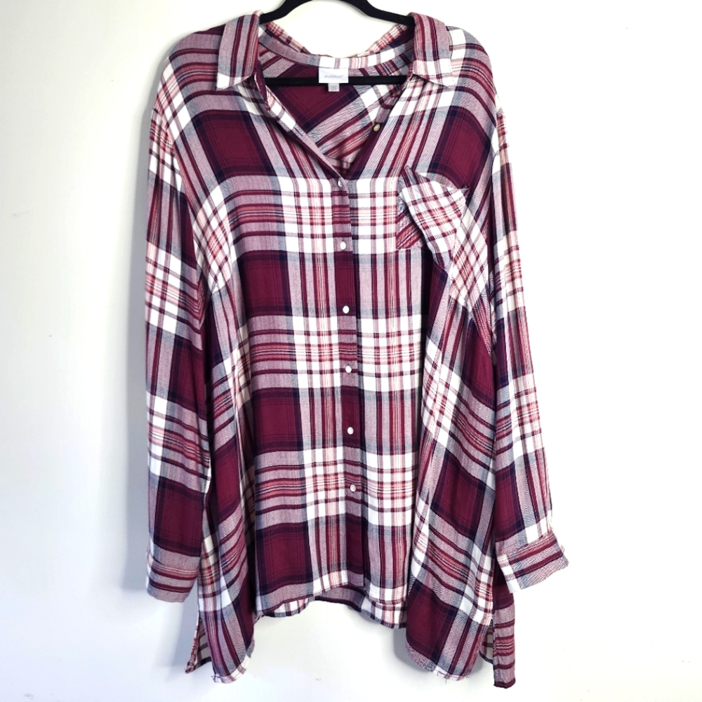 AVENUE Burgundy White Navy Plaid Button Down Shirt. Soft & Light Size 26/28